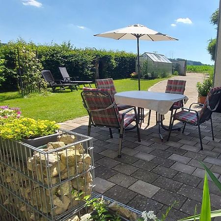 Ruhig Gelegene Ferienwohnung Im Gruenen Mit Terrasse Und Kleinem Garten Rotthalmuenster Ngoại thất bức ảnh