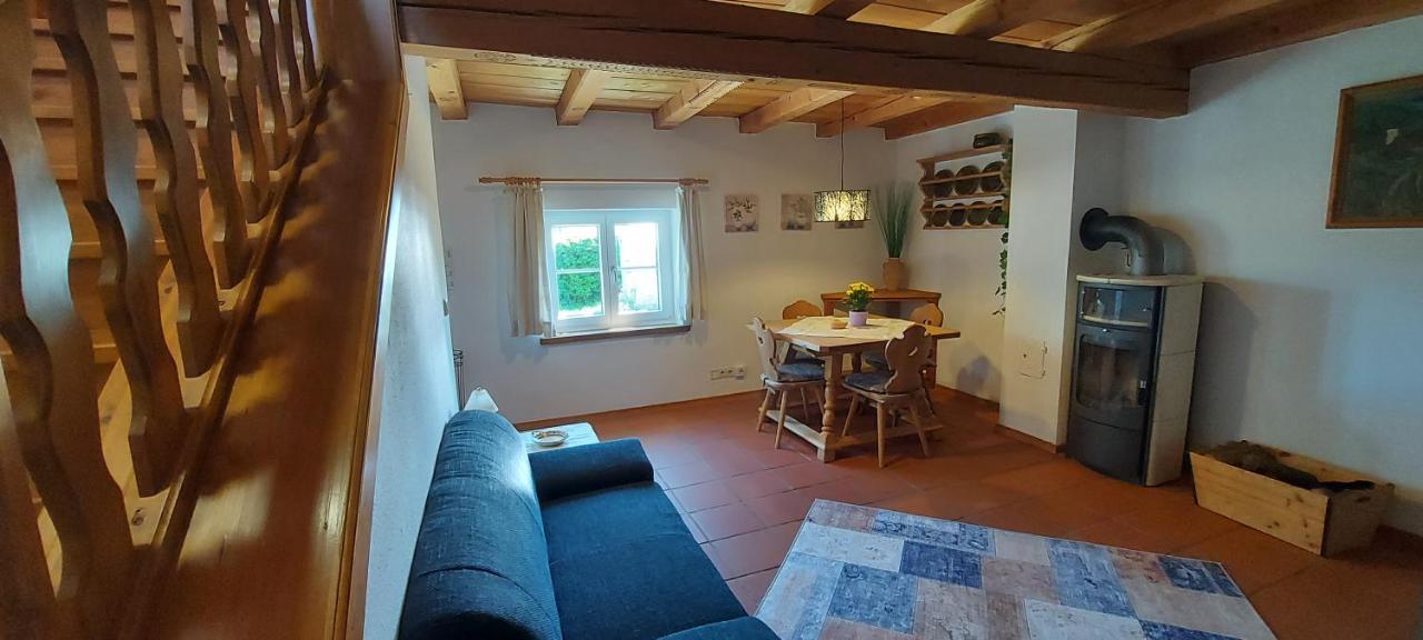 Ruhig Gelegene Ferienwohnung Im Gruenen Mit Terrasse Und Kleinem Garten Rotthalmuenster Ngoại thất bức ảnh